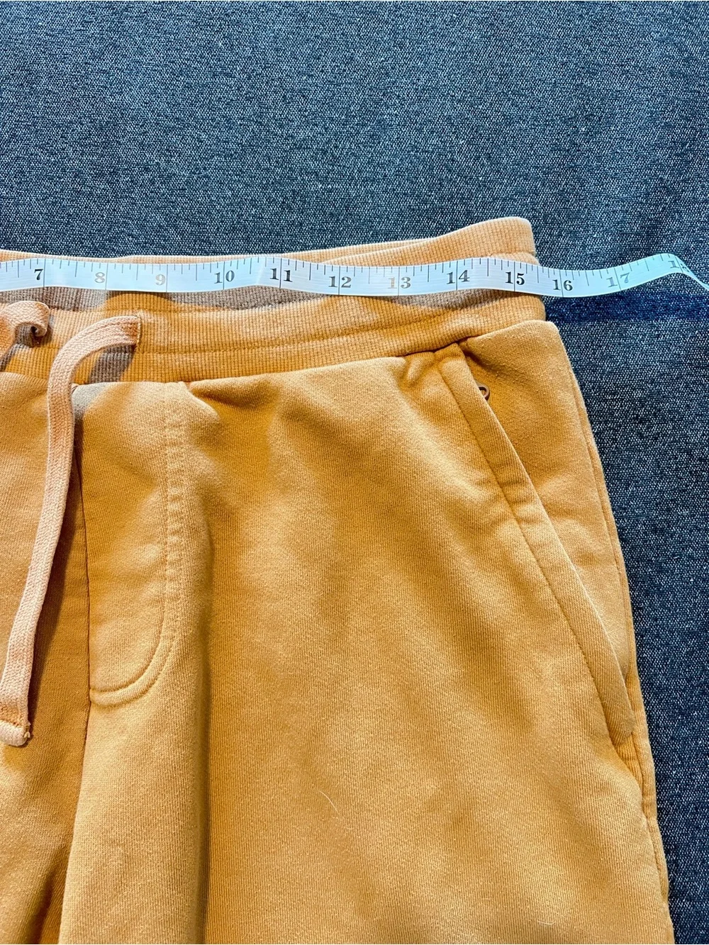 Alo Yoga French Terry Drawstring Lounge Shorts Women’s Size Medium Camel/Tan